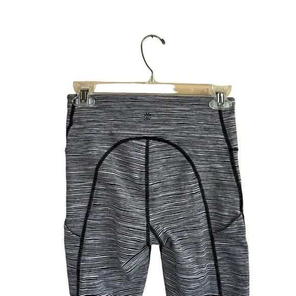 Athleta ULTIMATE LINEAR LINES‎ CAPRI Black/ White Women’s Size XS - Picture 4 of 6